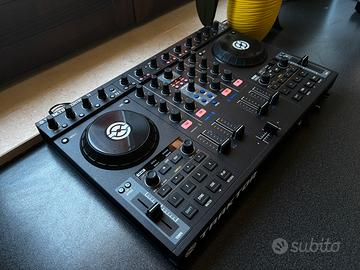 Traktor Kontrol S4 MK1 Console DJ