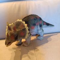 Triceratopo in Gomma Morbida con dettagli unici 