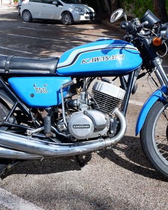 Kawasaki H2 Mach IV e Honda Cb 750 Four