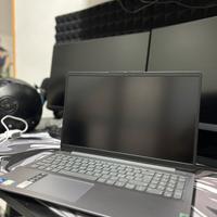 Lenovo IdeaPad slim 3