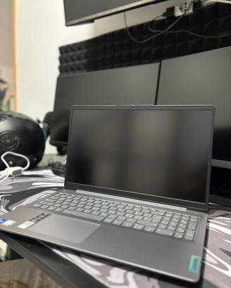 Lenovo IdeaPad slim 3
