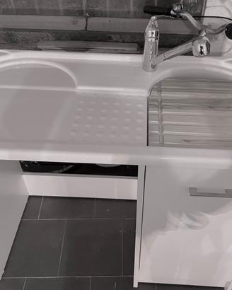 Lavabo con mobiletto per lavatrice