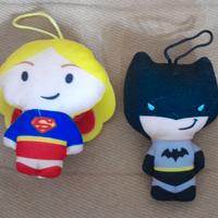 Peluche di Batman e Supergirl