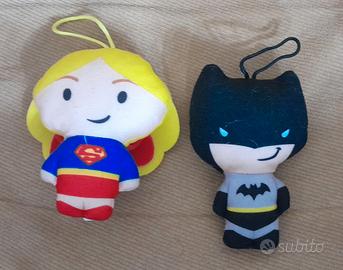 Peluche di Batman e Supergirl