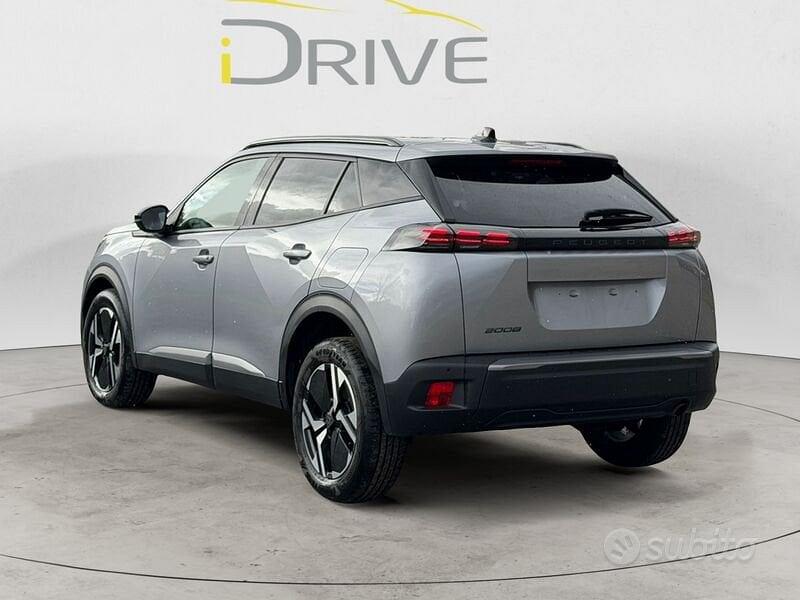 Peugeot 2008 2024 photo 4