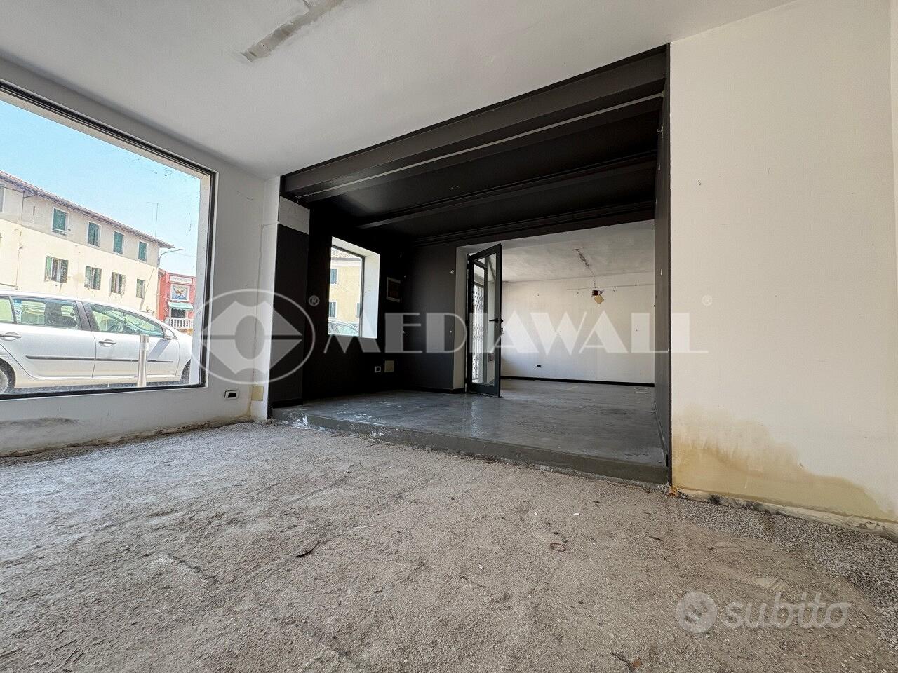 2 Vetrine a Pordenone - Vista 5