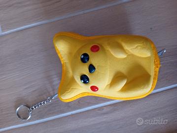 Astuccio portachiavi a forma di Pikachu