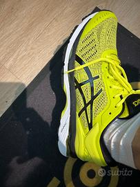 Scarpe uomo running ASICS Kayano numero 42 e mezzo