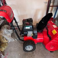 Spazzaneve a trazione