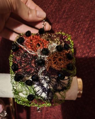 Bracciale artigianale in metallo lavorato