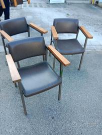 sedie in legno e metallo