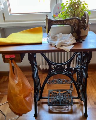 MACCHINA DA CUCIRE KÖHLER DA RESTAURARE