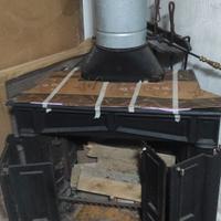 STUFA A LEGNA IN GHISA