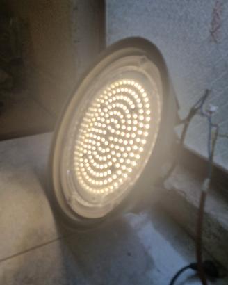 faro a led