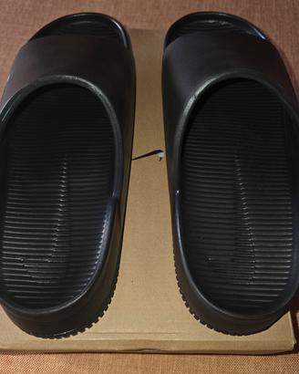 NIKE CALM SLIDE