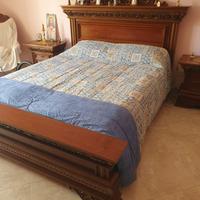 Letto antico da collezione in legno massiccio