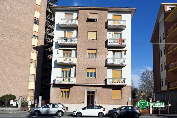 3 LOCALI IN CORSO GIUSEPPE GARIBALDI