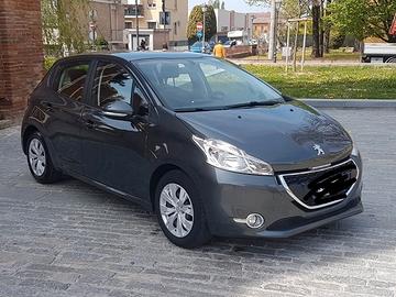 Peugeot  208 benzina unico proprietario 