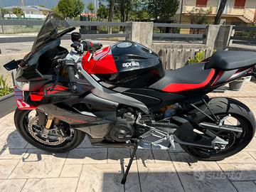 Aprilia rs 660 factory