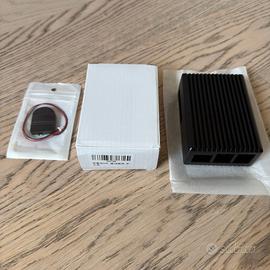 Case Raspberry Pi 5 alluminio e batteria - NUOVO