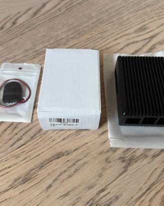 Case Raspberry Pi 5 alluminio e batteria - NUOVO
