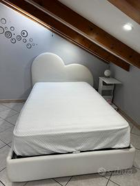 Letto una piazza e mezza in ecopelle bianca