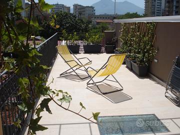 Due vani e mezzo più terrazzo in via Sadat