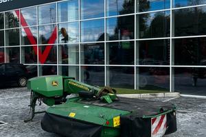 FALCIACONDIZIONATRICE JOHN DEERE 324 A