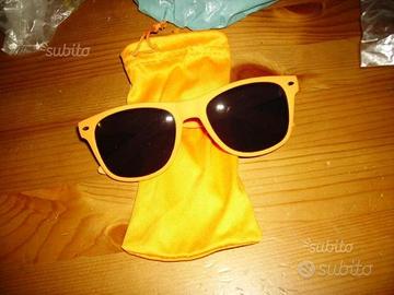 Occhiali da sole color arancione nuovi