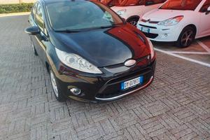 Ford Fiesta 1.4 BENZ/ GPL DI SERIE