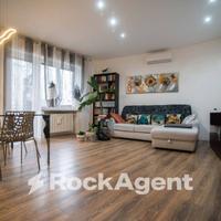 TRILOCALE CON CANTINA E POSTO AUTO