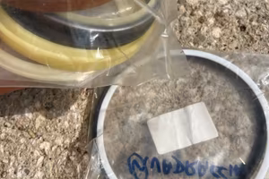Guarnizioni pistone escavatore  FH 200