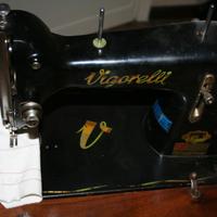 Macchina da cucire d'epoca VIGORELLI