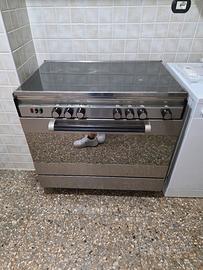 cucina 5 fuochi a gas e forno con grill