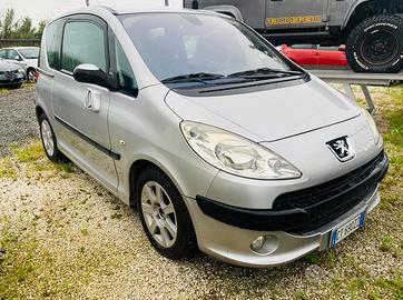 Peugeot 1007 1.4 HDi Sporty