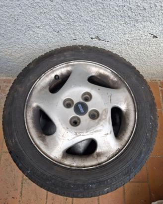 Pneumatici invernali 165/65 r14 con cerchioni