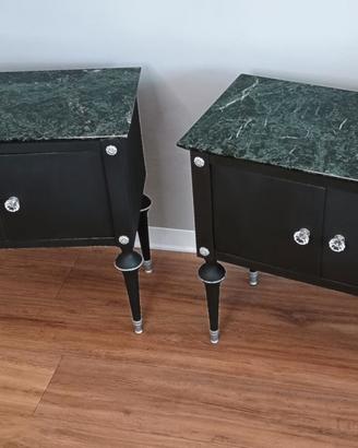 Comodini con top in marmo verde