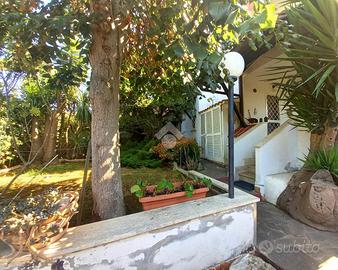 PORZIONE DI QUADRIFAMILIARE A ARDEA