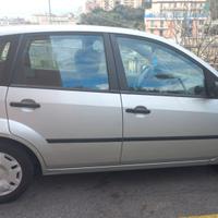 Ford Fiesta 1.2 benzina 5 p. adatta Neopatentati