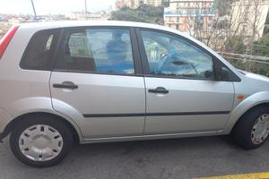 Ford Fiesta 1.2 benzina 5 p. adatta Neopatentati