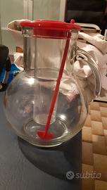 Caraffa in vetro.