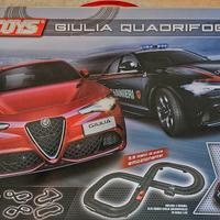 Auto pista autopista  elettrica Alfa Giulia 