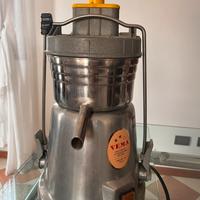 Centrifuga professionale