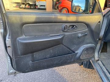 PANNELLI ANTERIORI PER L200 K64T ANNO 2001