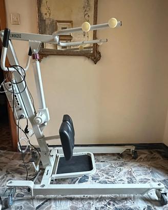 Verticalizzatore per anziani e disabili
