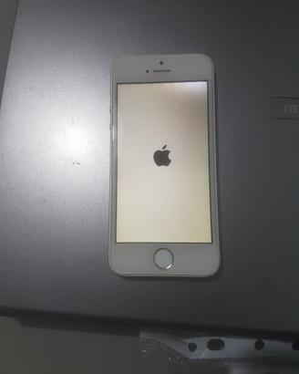 Iphone 5 funzionante per pezzi di ricambio