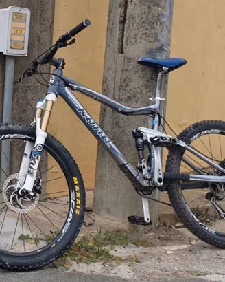 Mtb full suspended kona abra cadabra