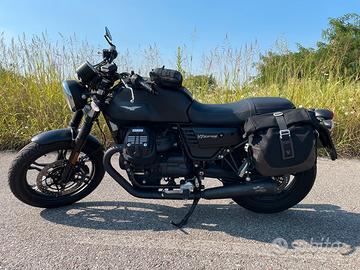 Moto Guzzi V7 III Stone 750 cc