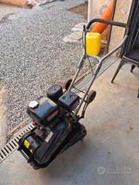 Piastra vibrante Scheppach HP1100S.