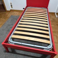 Letto singolo con doghe in legno